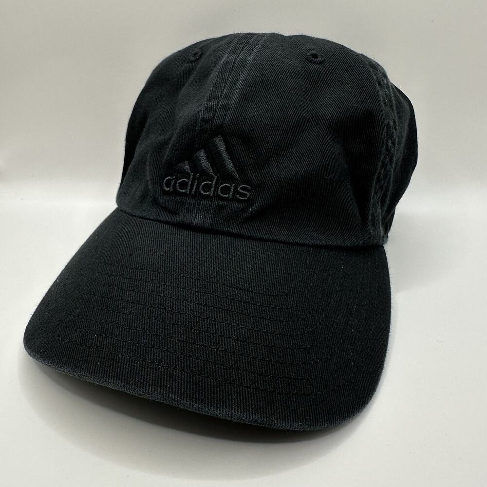 ADIDAS Aeroready Climalite Black on Black Hat Baseball Ball Cap Clamshell Clasp